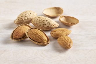 health-benefits-of-adding-almonds-into-daily-fitness-regime-–-blog-–-healthifyme